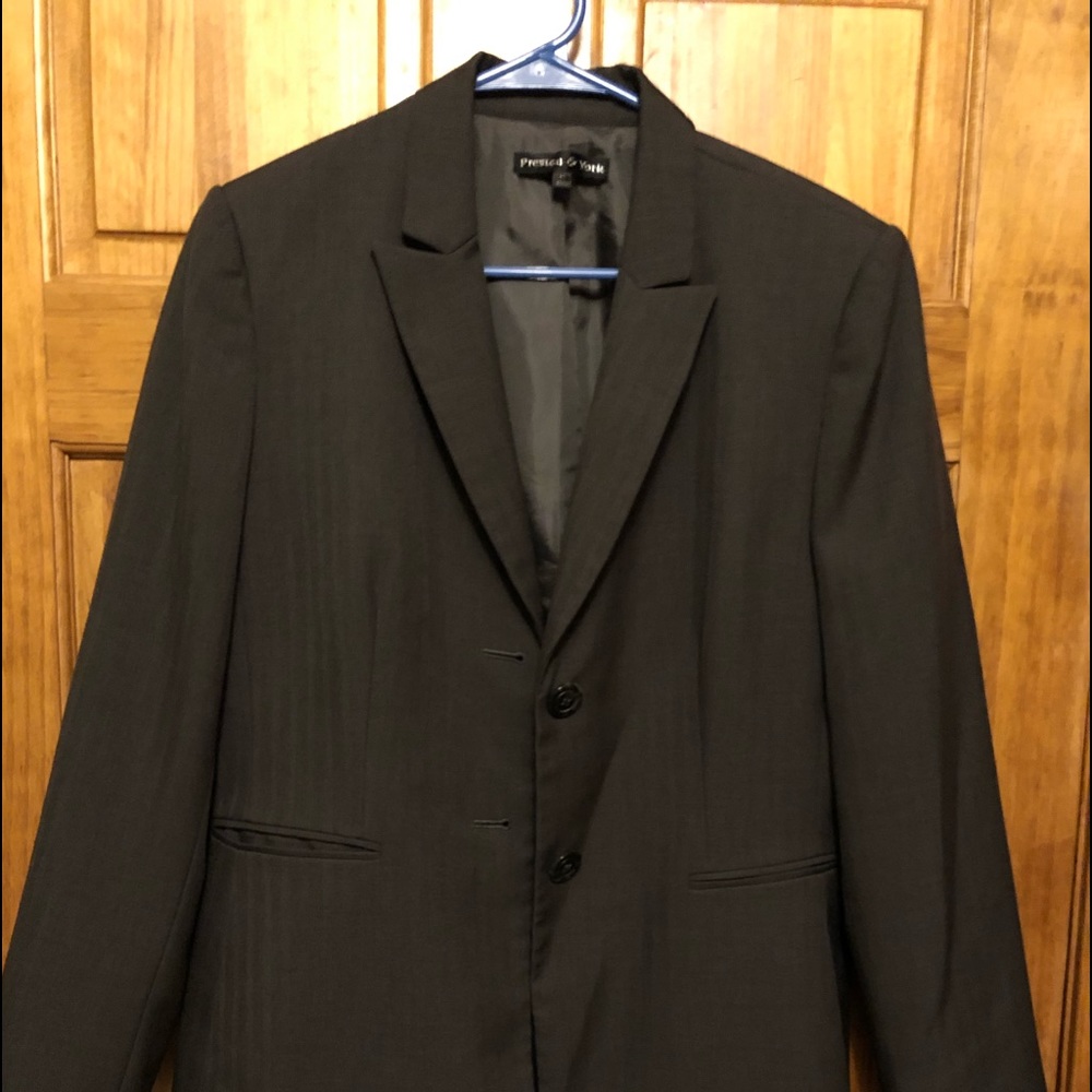 Ladies Brown Preston & York Suit